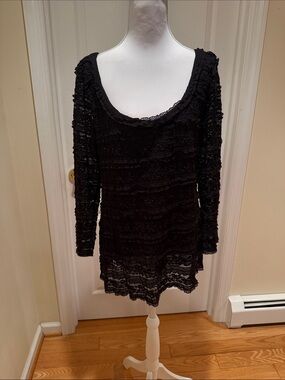 Max Studio Romantic Black Lace Top with Embroidered Trim long sleeve black lined